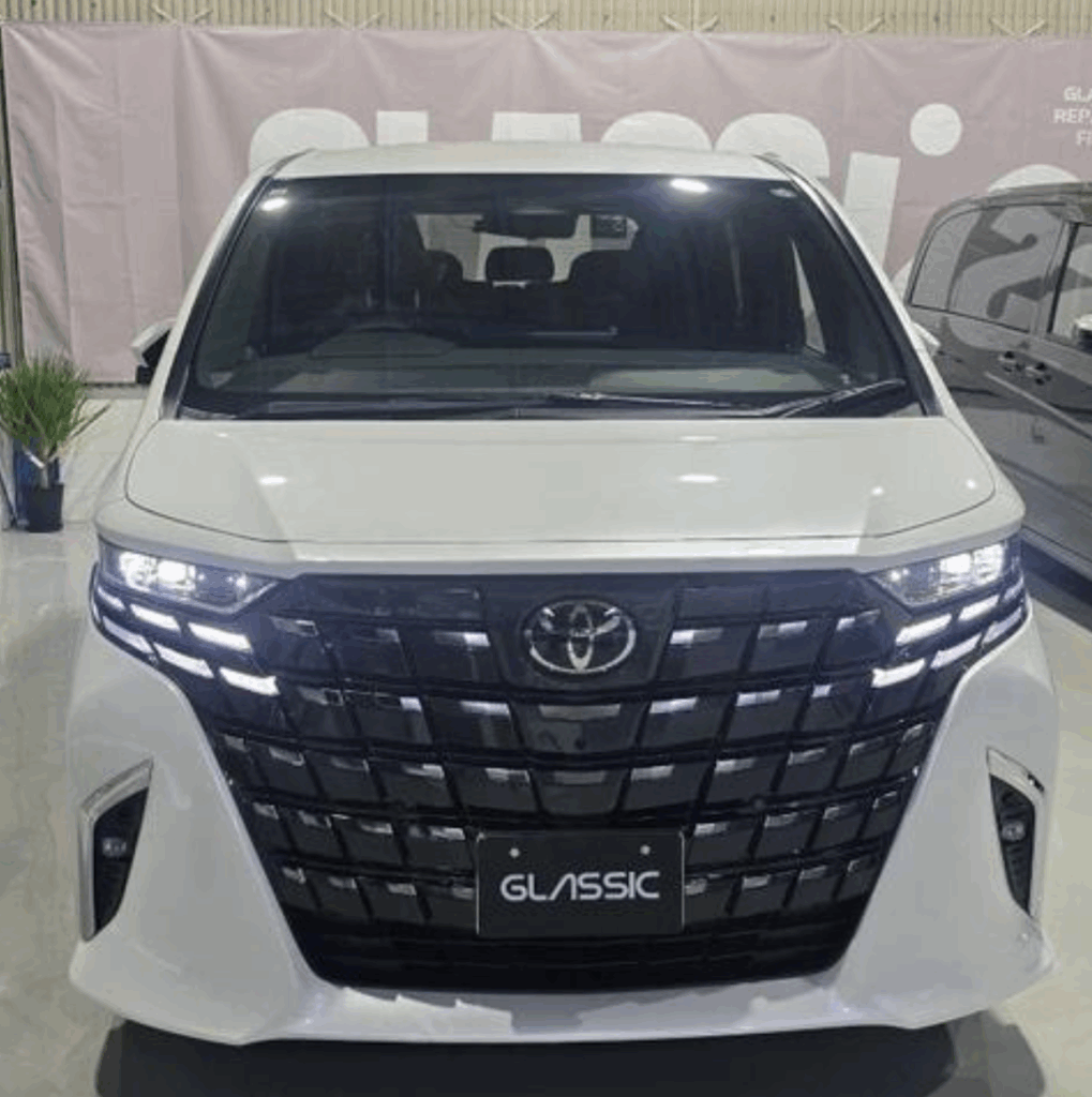 アルファード　カーフィルム施行中の画像　GLASSIC