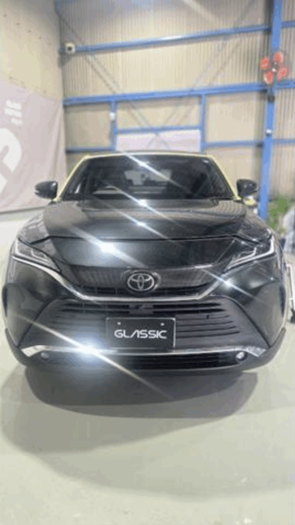 東大阪市　MXUA80　ハリアー　フロントガラス交換　グラシック　