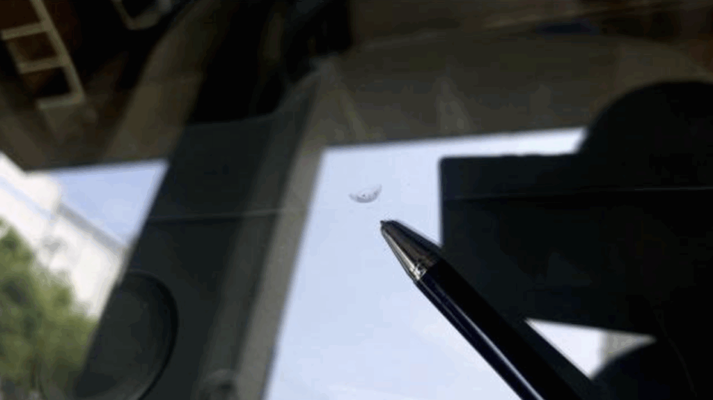 日産 NV100 クリッパー 飛び石修理 施工事例