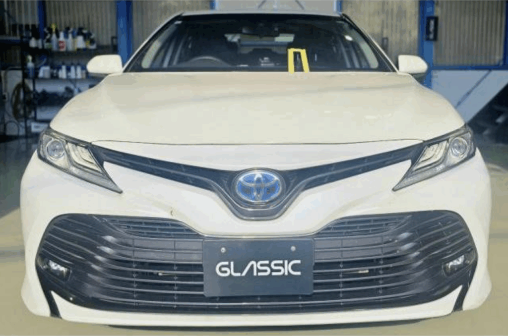 大阪市で施工したトヨタ カムリ AXVH70 フロントガラス交換