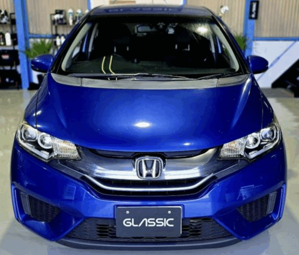 豊中市 ホンダ フィットハイブリッド GP5 フロントガラス交換 GLASSIC