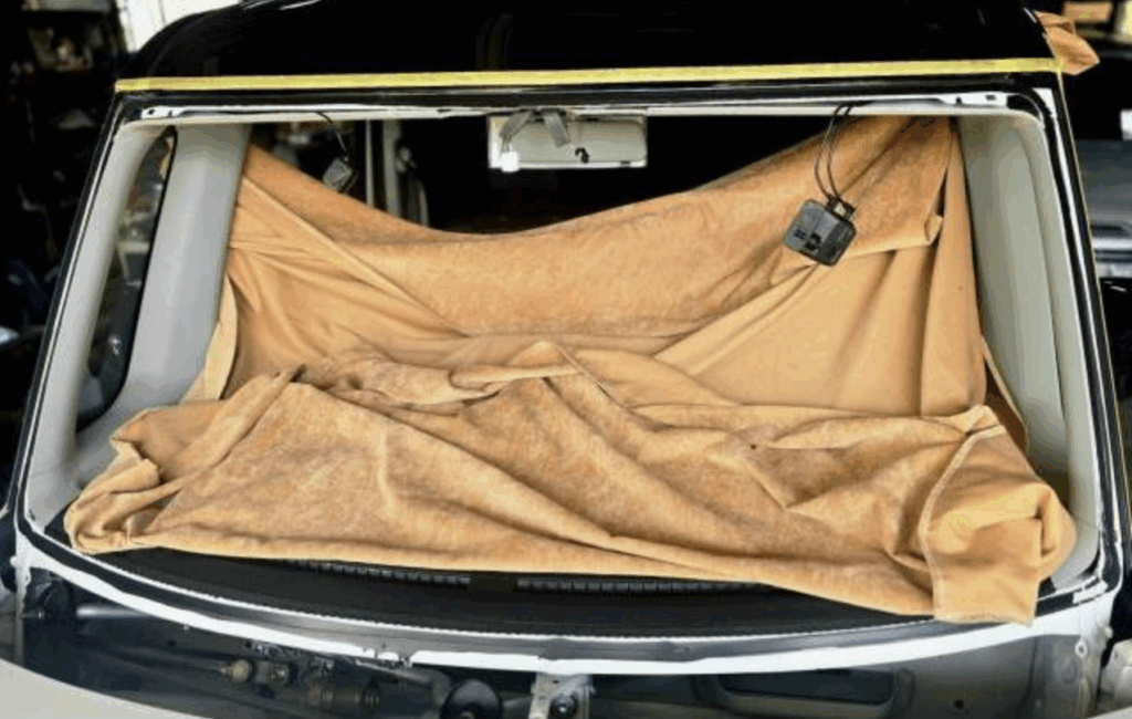 GLASSICによるスペーシアカスタム MK54S の純正ガラス交換とエーミング調整