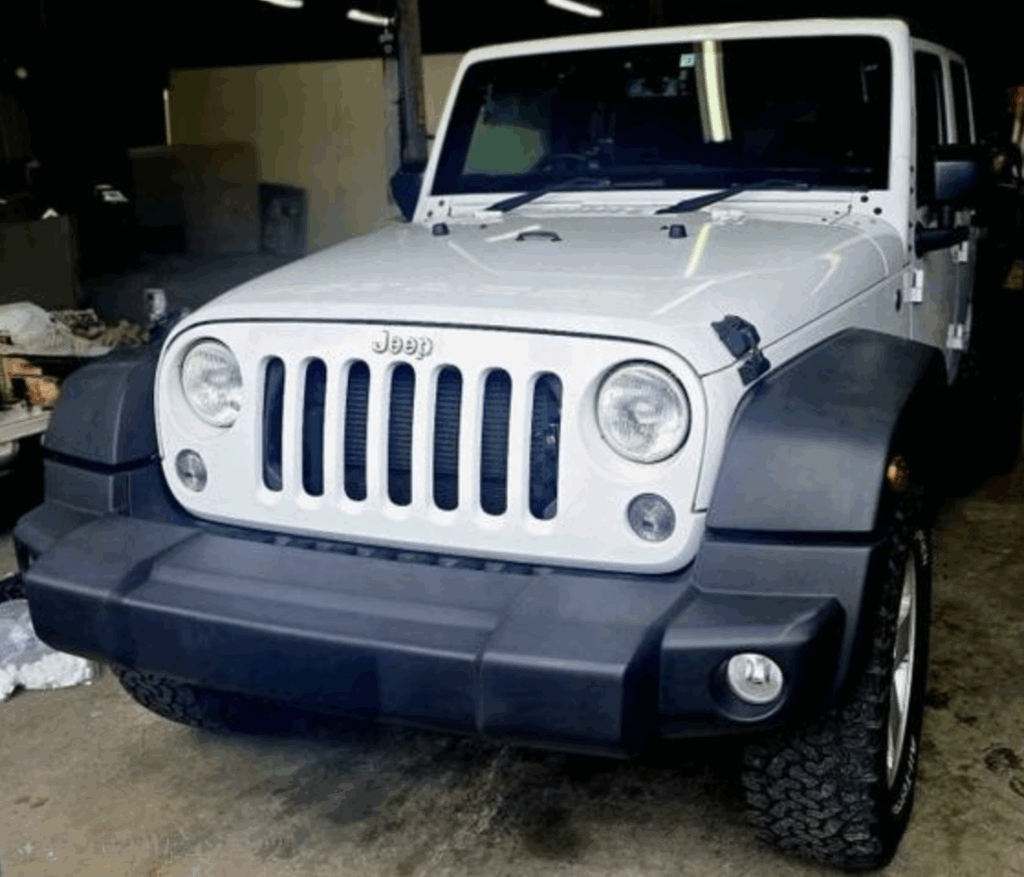 伊丹市 輸入車ガラス修理 ジープ ラングラー GLASSIC施工例