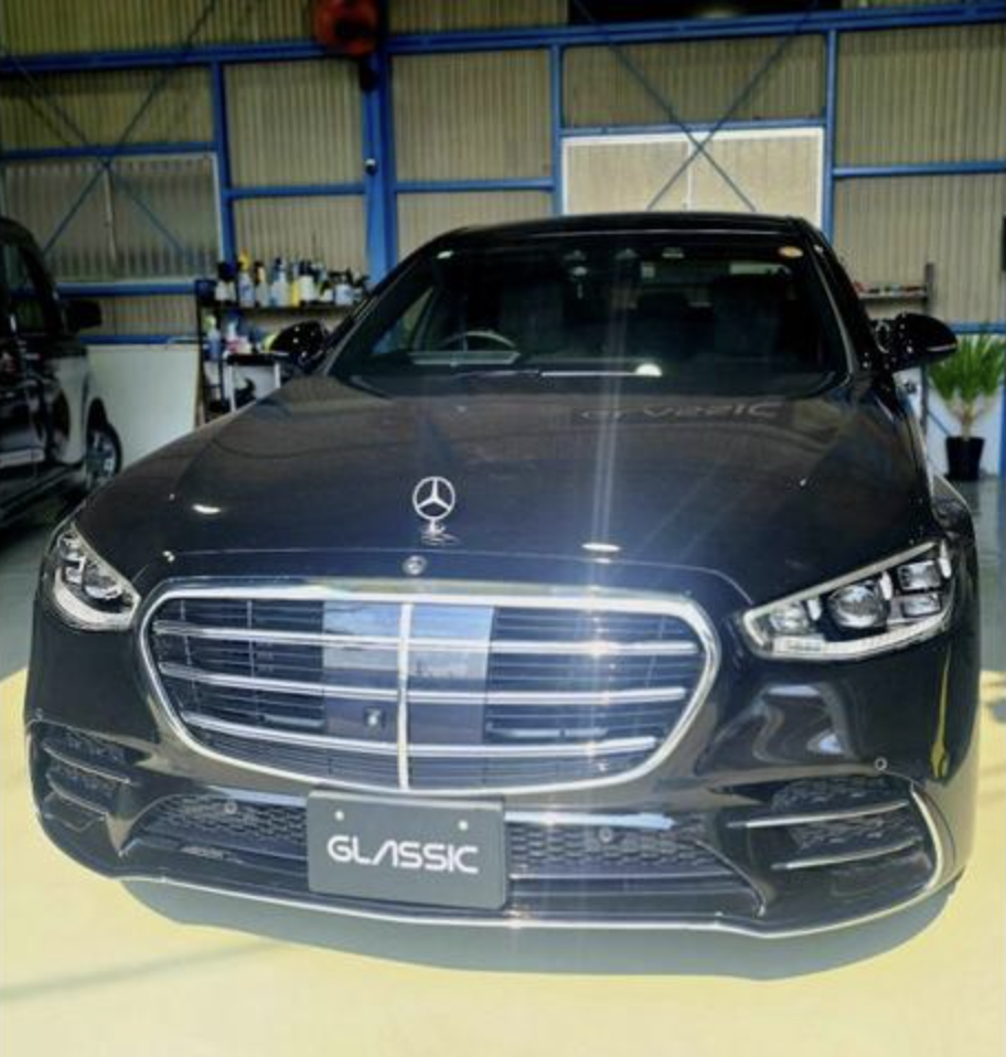 大阪で施工されたSクラス W223のスモークカーフィルム施工事例