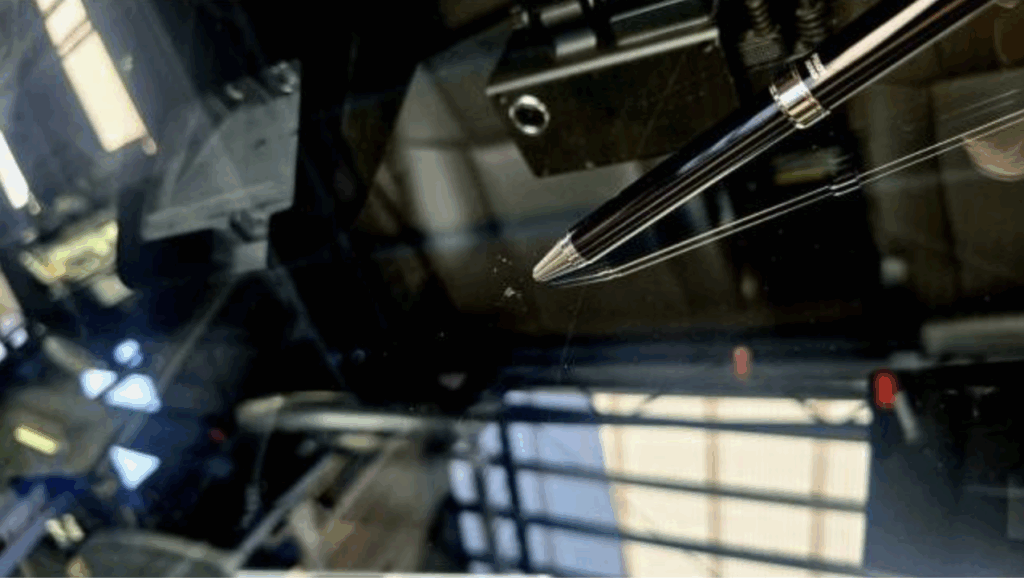 トヨタ シエンタ NSP170 フロントガラス小さなヒビ割れ修理 吹田市 グラシック