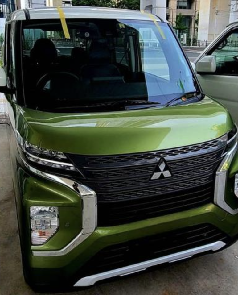 茨木市 三菱 eKクロススペース（B34）フロントガラス交換｜自動車ガラス専門店 GLASSIC（グラシック）