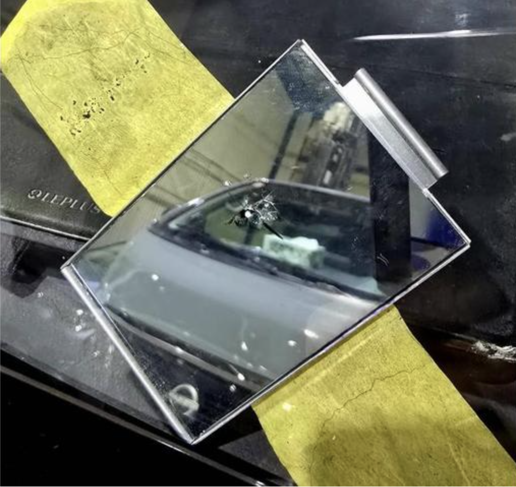 ホンダN-BOX JF1 飛び石キズのフロントガラス_リペア前の状態_大阪府枚方市