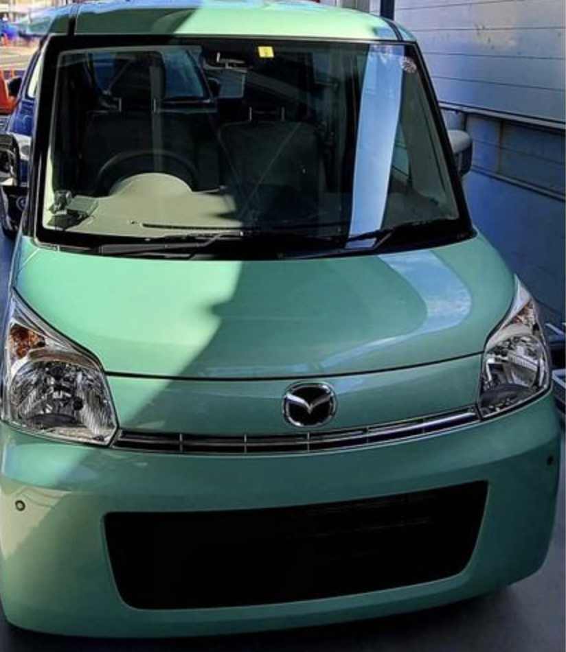 マツダ フレアワゴン（MM42）フロントガラス交換の様子｜GLASSIC（グラシック）